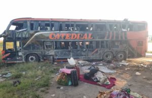 Acidente com ônibus deixa quatro mortos na BR-020 em Posto Rosário