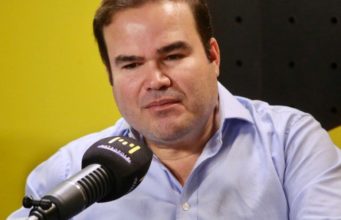 Cacá Leão dispara: ‘Não faço política olhando pelo retrovisor’