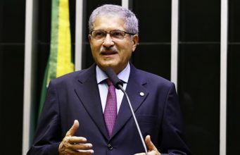 Deputado José Rocha cobra retomada das obras da Fiol