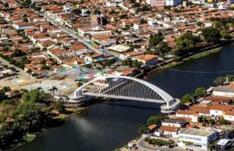 Rondesp prende homem suspeito de tráfico de drogas em Santa Maria da Vitória