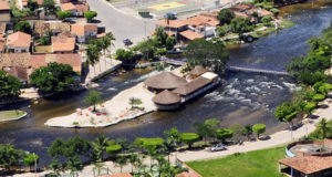 Discussão entre prefeito e vereador termina em pancadaria dentro de loja no oeste da Bahia