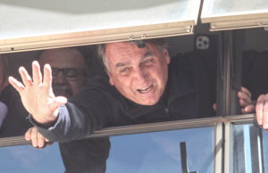 Pesquisa CNT: 69,3% dizem não ter mudado de opinião sobre Bolsonaro após denúncia da PGR